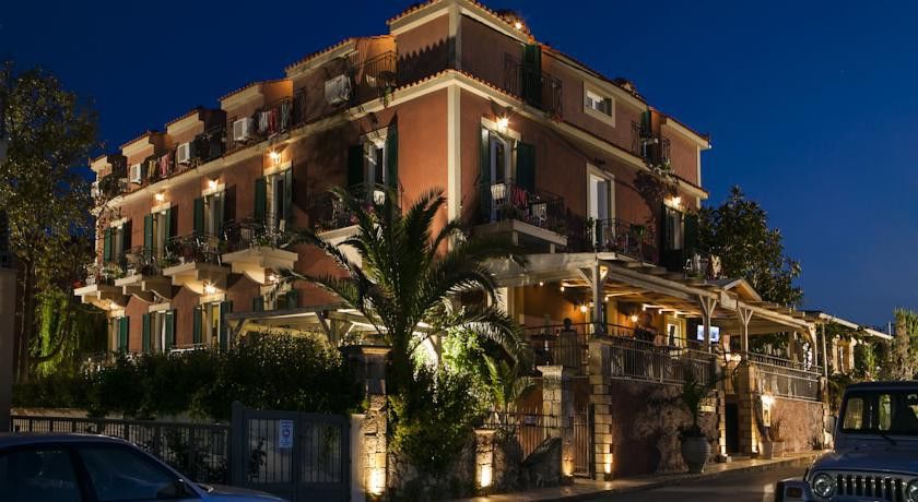 Captain's House Hotel 2*